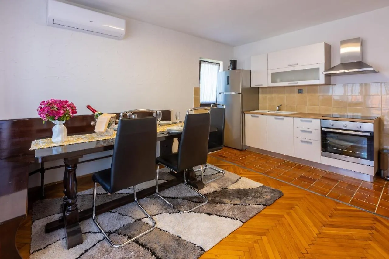 Apartment Apartman Gabi Crikvenica